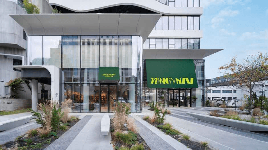 High-tech skin clinic in Seoul for achieving K-Beauty Glass Skin