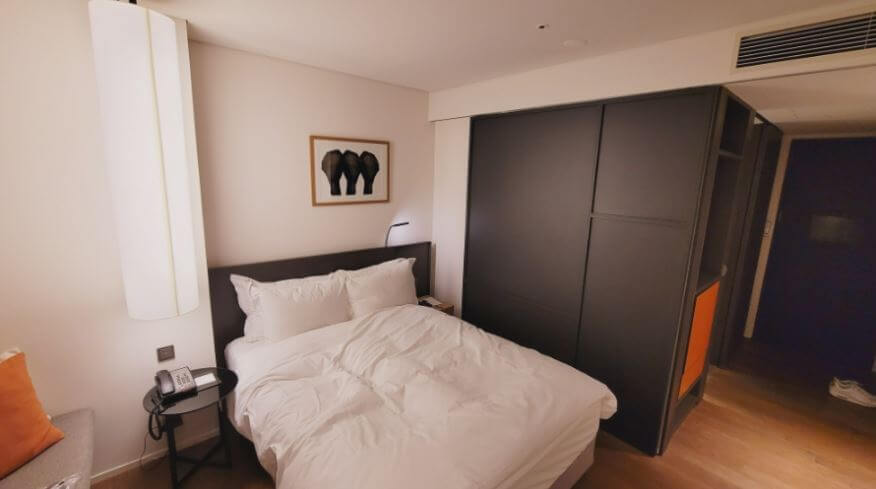 A modern and cozy interior of a Standard Double room at Shilla Stay Guro, perfect for solo or couple stays